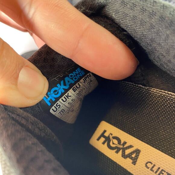 Hoka One One Clifton 9 Womens  Black Rose Gold Athletic Running Shoes - Picture 4 of 4